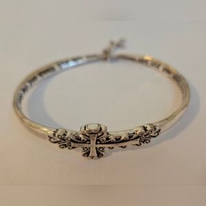 MOBIUS ASK SEEK KNOCK BANGLE BRACELET SILVER-PLATED